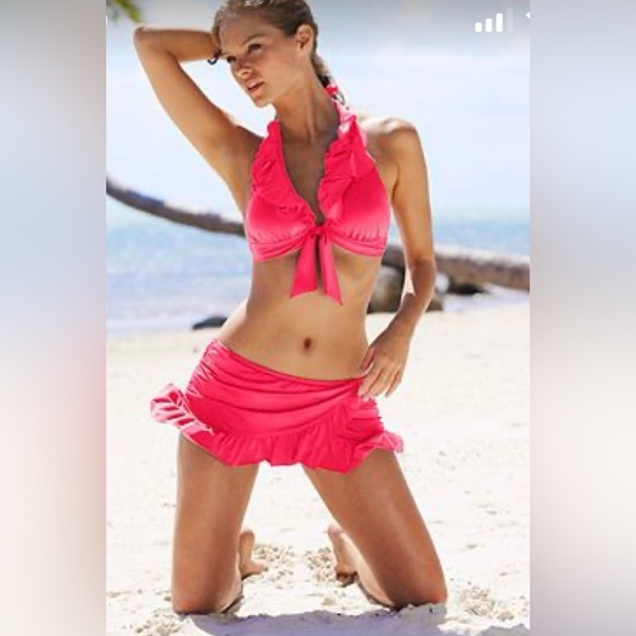 Kenneth Cole Reaction Other - Kenneth Cole Reaction Red Ruffle Bikini